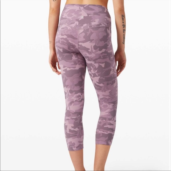 💕SOLD💕Lululemon Pink Camo Crop Leggings - Picture 2 of 4